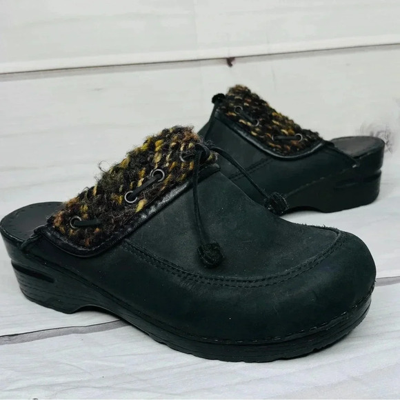 Dansko Black Leather Comfort‎ Clogs Sweater Knit Trim Size 39  US 8-8.5 - Picture 1 of 5